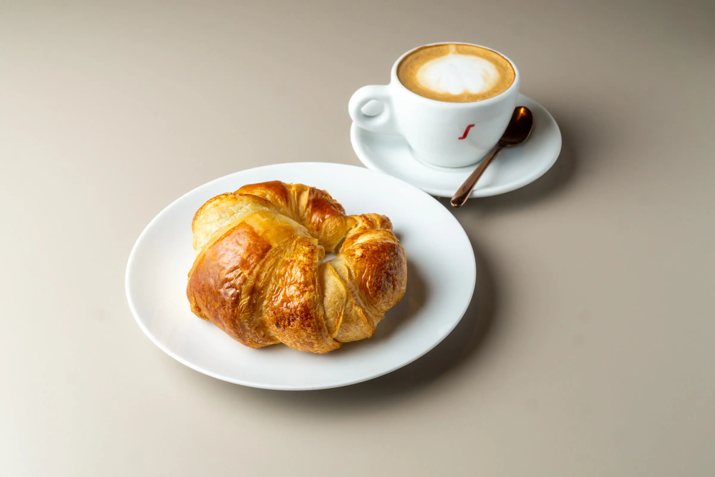 Croissant de mantequilla
