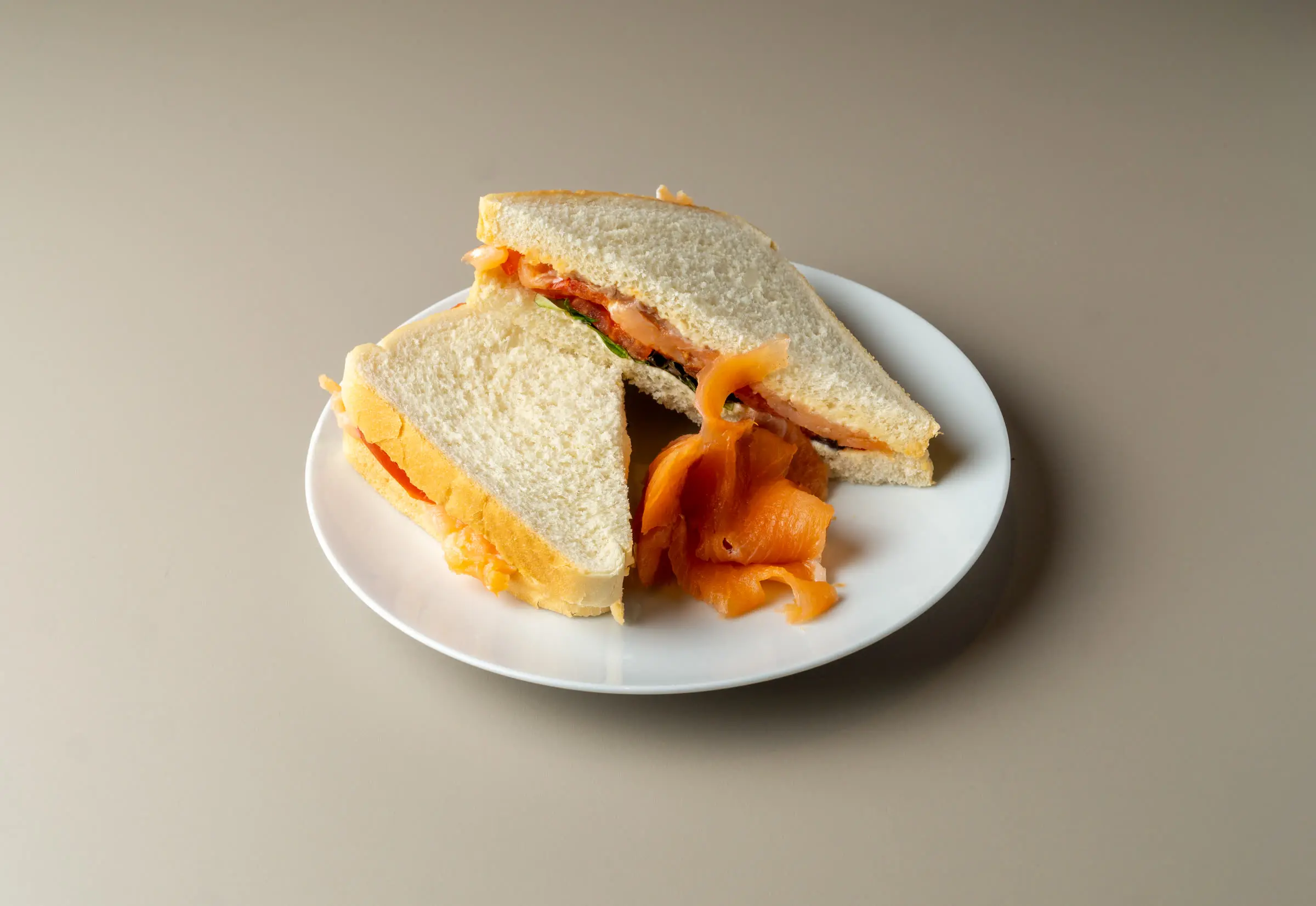 Sándwich de salmón